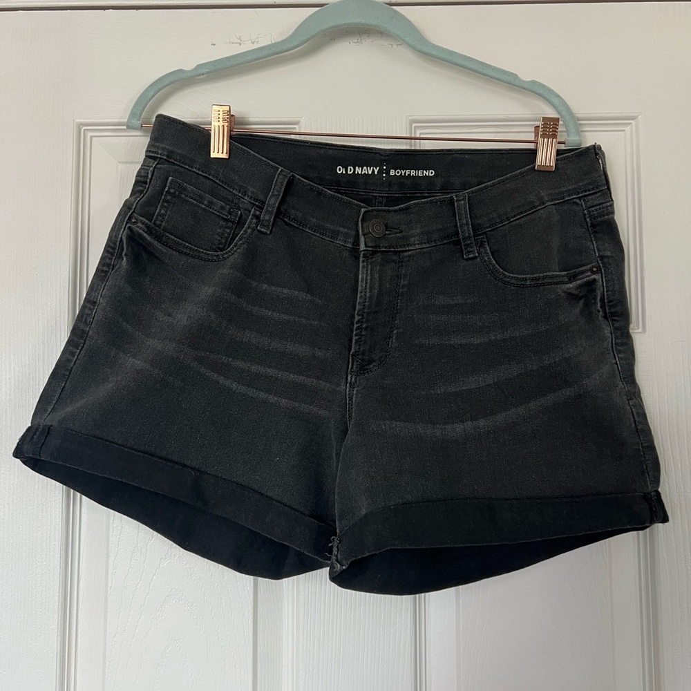 Old Navy black denim shorts — in great condition